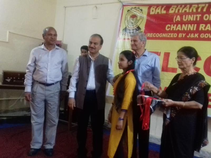 Prof. Manoj Dhar, VC Jammu University honoring Students on Annual day function of Bal Bharti Public school Balgran, 17th April 2019